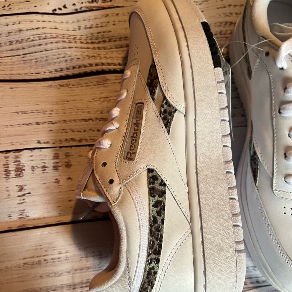NWT Reebok Silver and White Retro Sneakers with leopard, 9.5